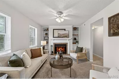 9137 Wrenwood Lane, Brentwood, MO 63144 - Photo 3