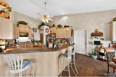 1521 Hibernation Hollow, Wentzville, MO 63385 - Photo 9