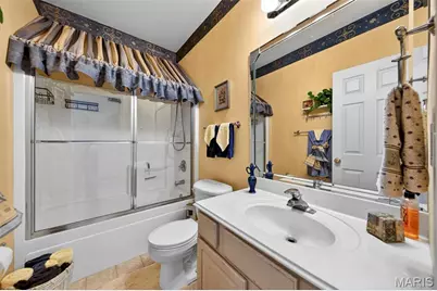 1521 Hibernation Hollow, Wentzville, MO 63385 - Photo 51