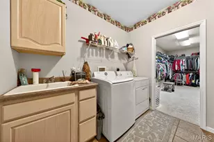 1521 Hibernation Hollow, Wentzville, MO 63385 - Photo 39