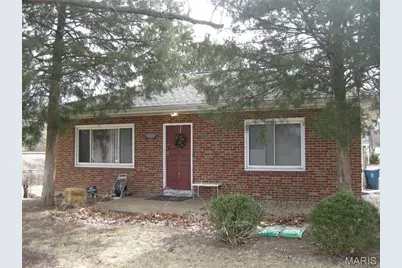 1366 Trampe Avenue, Saint Louis, MO 63138 - Photo 1