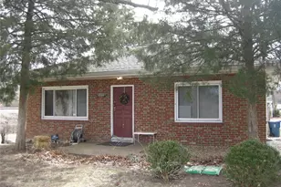 1366 Trampe Ave, Saint Louis, MO 63138 - Photo 1