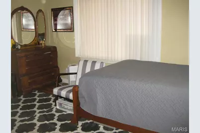 1366 Trampe Avenue, Saint Louis, MO 63138 - Photo 9