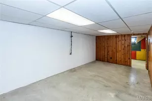 9025 Kickapoo Dr, Saint Louis, MO 63123 - Photo 23