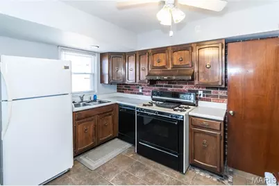 9025 Kickapoo Drive, Saint Louis, MO 63123 - Photo 5