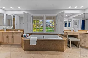 34 Somerset Downs Dr, Ladue, MO 63124 - Photo 27