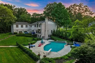 34 Somerset Downs Dr, Ladue, MO 63124 - Photo 3