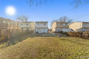 940 Maple Pl, Saint Louis, MO 63112 - Photo 15