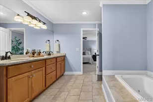 14949 Royalbrook Dr, Chesterfield, MO 63017 - Photo 17