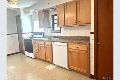 1146 Moorlands Drive, Saint Louis, MO 63117 - Photo 7