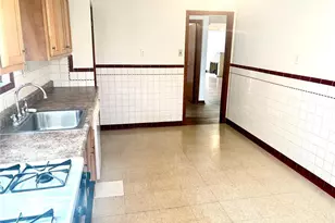 1146 Moorlands Dr, Saint Louis, MO 63117 - Photo 9