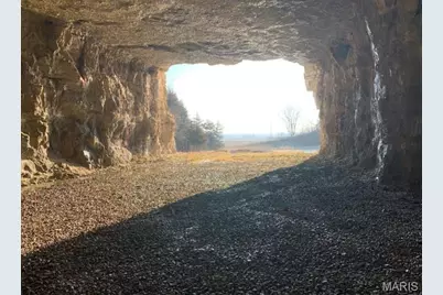 2662 North Highway 79, Elsberry, MO 63343 - Photo 5