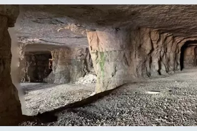 2662 North Highway 79, Elsberry, MO 63343 - Photo 13