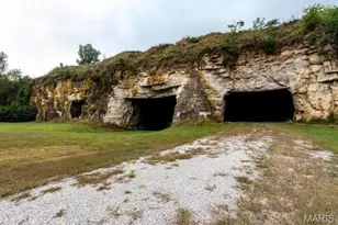 2662 North Hwy 79, Elsberry, MO 63343 - Photo 3