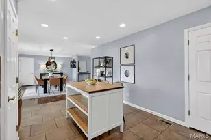 5330 Mild Dr, Saint Louis, MO 63129 - Photo 11