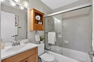 5330 Mild Dr, Saint Louis, MO 63129 - Photo 15