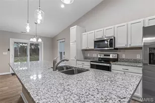 1581 Hickory Lndg, De Soto, MO 63020 - Photo 9