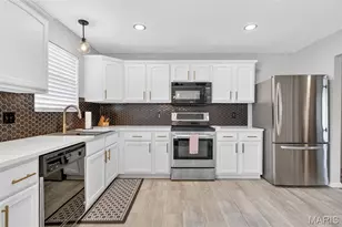 409 Fox Den Ln, Wentzville, MO 63385 - Photo 13