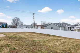 409 Fox Den Ln, Wentzville, MO 63385 - Photo 33