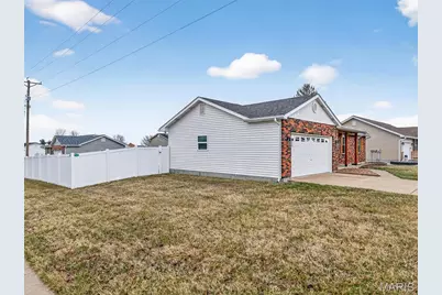 409 Fox Den Lane, Wentzville, MO 63385 - Photo 3