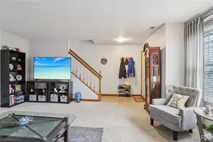 1227 Mangrove Ln, Saint Louis, MO 63125 - Photo 5