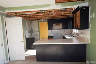 1545 Greenfield Crossing Ct, Ballwin, MO 63021 - Photo 5