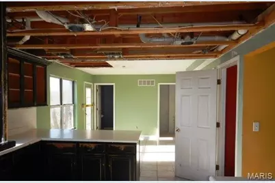 1545 Greenfield Crossing Court, Ballwin, MO 63021 - Photo 7