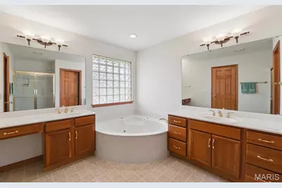 3201 Bear Tracks Drive, Wentzville, MO 63385 - Photo 15