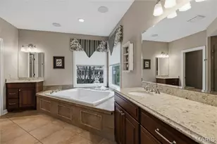 15838 Barons Way Dr, Chesterfield, MO 63017 - Photo 23