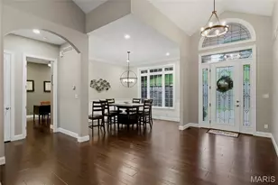 331 Woodlawn Terrace Ct, Ballwin, MO 63021 - Photo 3