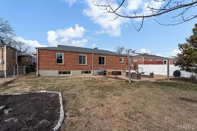 6034 Childress Avenue, Saint Louis, MO 63109 - Photo 7