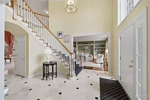 32 Huntleigh Downs Rd, Frontenac, MO 63131 - Photo 9