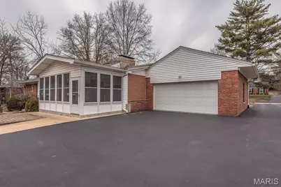 28 Woodcrest Drive, Ladue, MO 63124 - Photo 5