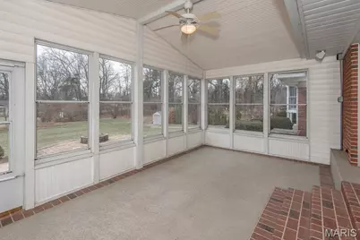 28 Woodcrest Drive, Ladue, MO 63124 - Photo 13