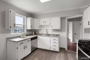 6800 Stratford Ave, Saint Louis, MO 63121 - Photo 15