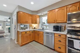 1956 Woodland Ct, Wentzville, MO 63385 - Photo 3