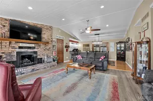 256 Ridge Top Cir, Cape Girardeau, MO 63701 - Photo 3