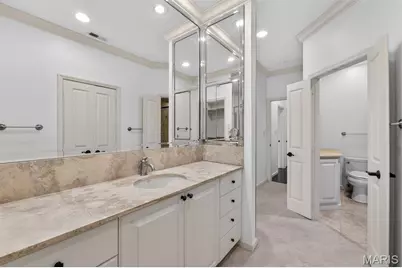 155 N Hanley Road #302, University City, MO 63105 - Photo 43