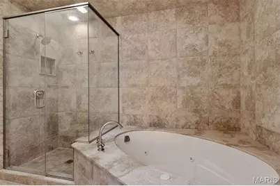 155 N Hanley Road #302, University City, MO 63105 - Photo 37