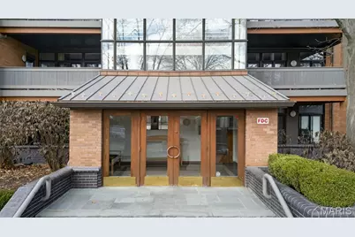 155 N Hanley Road #302, University City, MO 63105 - Photo 3