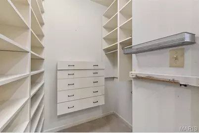 155 N Hanley Road #302, University City, MO 63105 - Photo 41