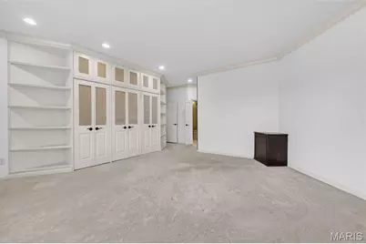 155 N Hanley Road #302, University City, MO 63105 - Photo 45