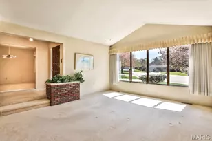 127 S Cardinal Ln, Saint Charles, MO 63301 - Photo 5