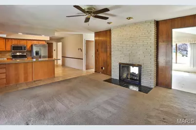 127 S Cardinal Lane, Saint Charles, MO 63301 - Photo 11