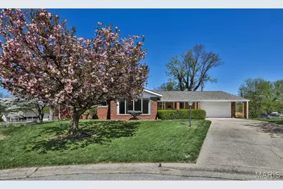 127 S Cardinal Lane, Saint Charles, MO 63301 - Photo 1