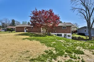 127 S Cardinal Ln, Saint Charles, MO 63301 - Photo 37