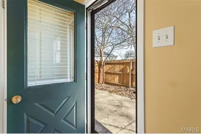 9044 W Swan Circle, Brentwood, MO 63144 - Photo 31