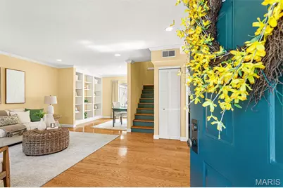 9044 W Swan Circle, Brentwood, MO 63144 - Photo 3