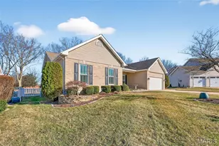 15 Canter Ct, Saint Peters, MO 63376 - Photo 3