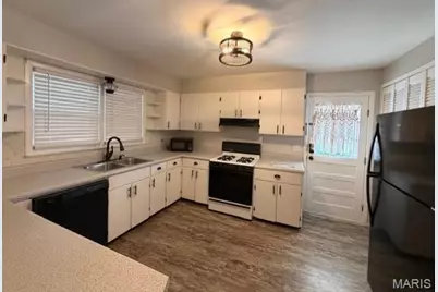 2214 Trousdale, Poplar Bluff, MO 63901 - Photo 9